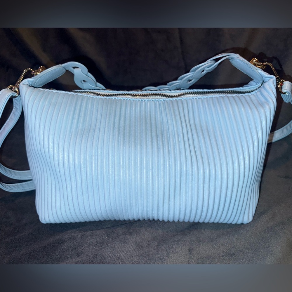 Expressions NYC Slouchy Pleated Powder Blue Crossbody Shoulder Bag w Link Strap - Picture 3 of 13